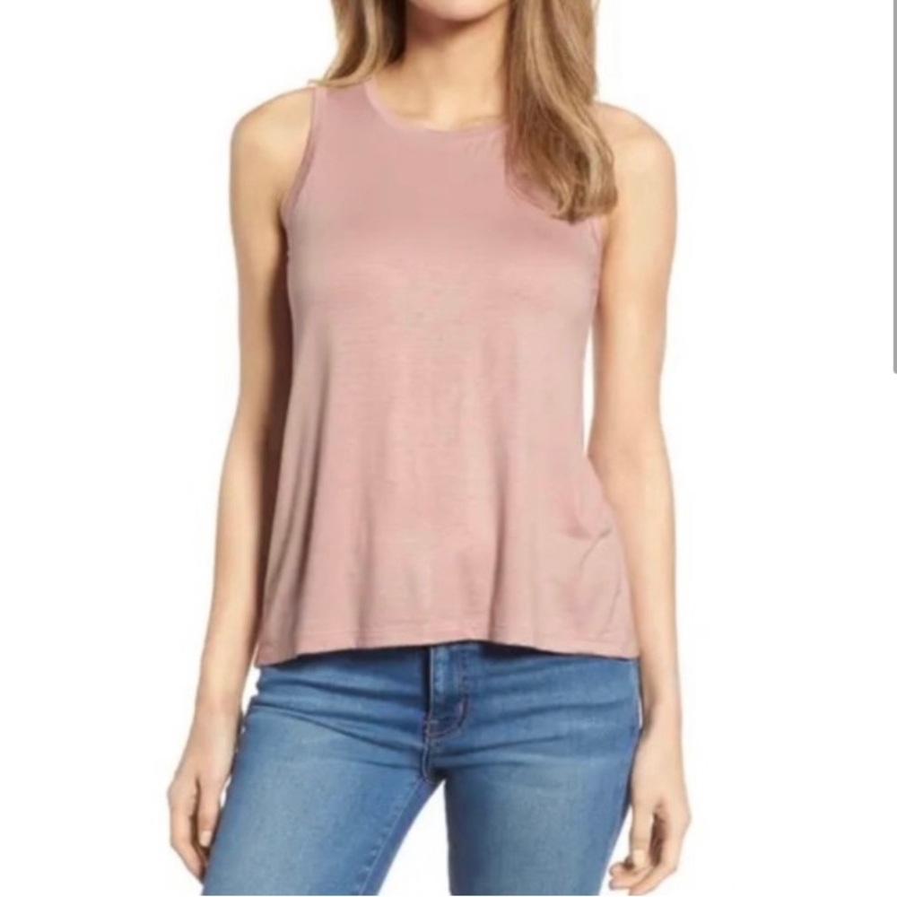 Halogen Keyhole Back Tank top in Red - Size Small